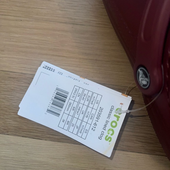 Crocs Classic Lined Clog in Maroon - Picture 11 of 11